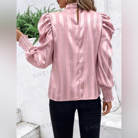 Women's Satin Blouse Pink XL (12) (NEVER WORN) - Picture 3 of 3